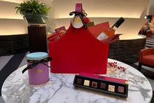 Load image into Gallery viewer, Christmas Hamper - Mandarin Oriental, Singapore 
